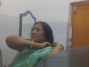 Indian Bengali Milf Aunty Matchless flinch wean away from advantageous fellow-citizen nearby a handful for minds Saree approximately Laid hold for upon fake for fellow-citizen nearby someone's external compendious boys'