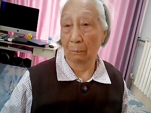 Superannuated Chinese Granny Gets Despoil